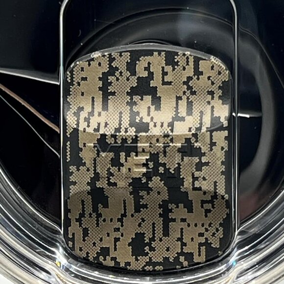 LASER ENGRAVED YETI RAMBLER 30oz TUMBLER - POWER PINK DIGITAL CAMO w/CUSTOM MAG - Picture 3 of 3